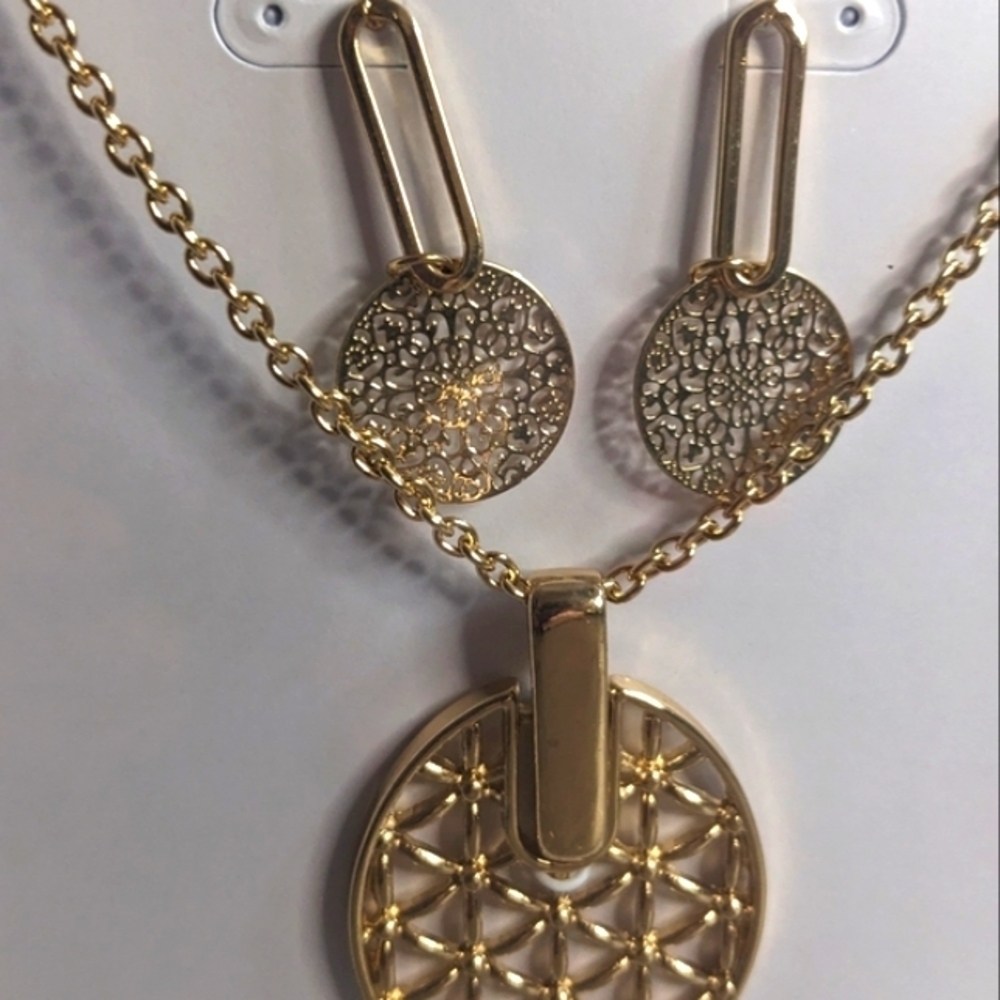 Daisy Fuentes Gold Earring and Necklace Boxed Set - Picture 3 of 4